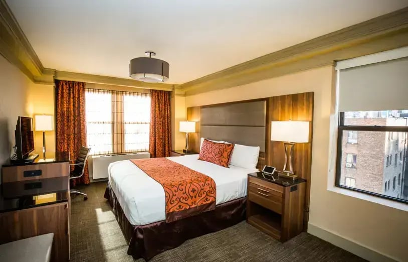 Queen superior room