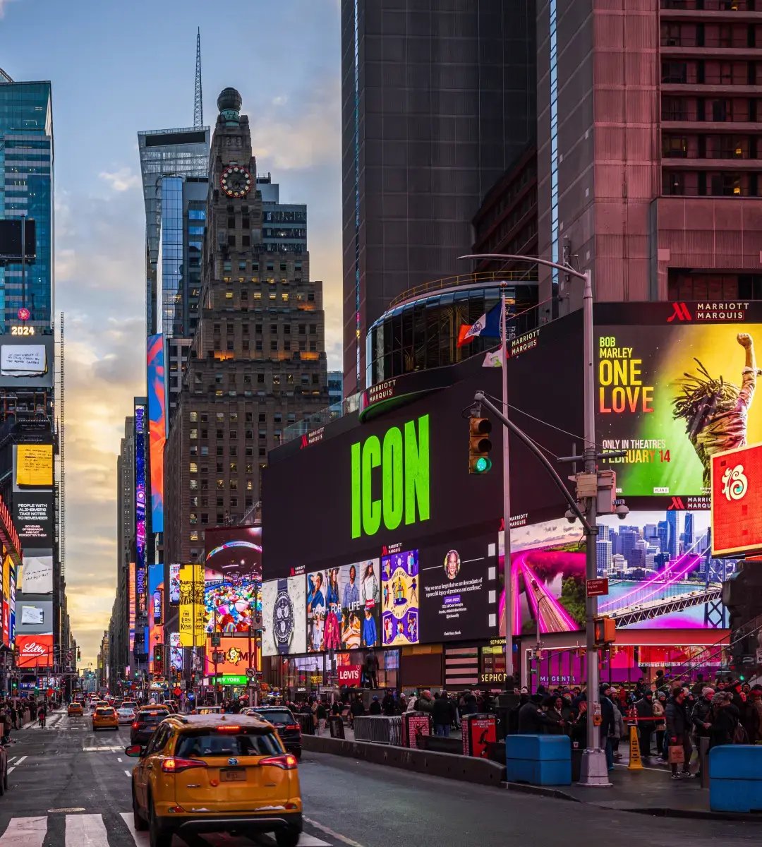 Times Square - Image by Maarten Schurink / Shutterstock.com
