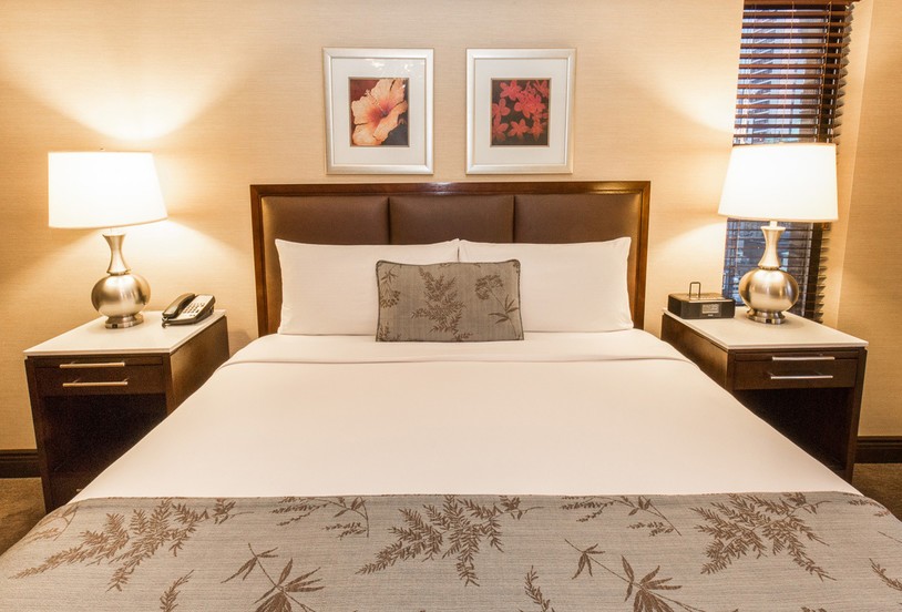 Comfort Queen Room Leonardo Hotel