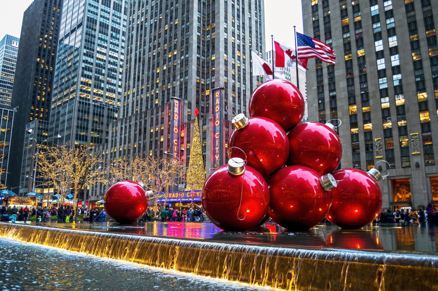 Radio City - Image by Andrew F. Kazmierski / Shutterstock.com