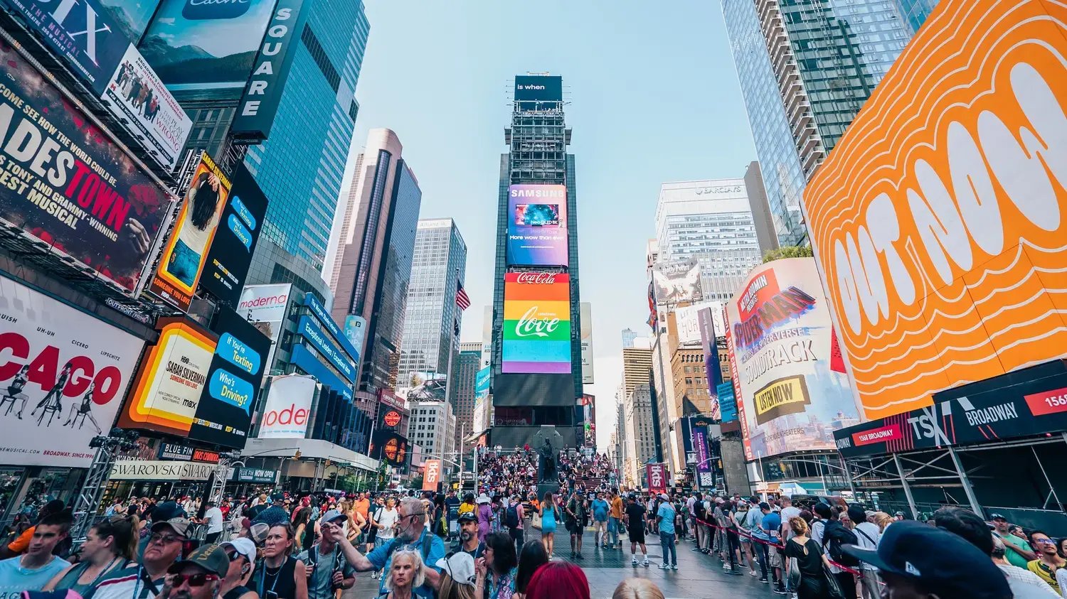 Times Square - Image by Benjamin Lebrun / Shutterstock.com
