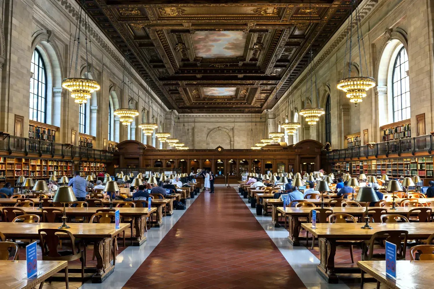 Hotels close to New York Public Library - Image by cla78 / Shutterstock.com